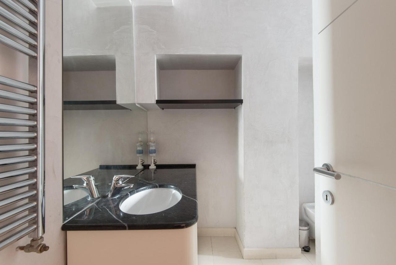 Colosseo Cozy Apartment โรม ภายนอก รูปภาพ